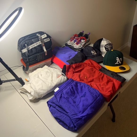 Meet your Posher, Lowen - Picture 1 of 1